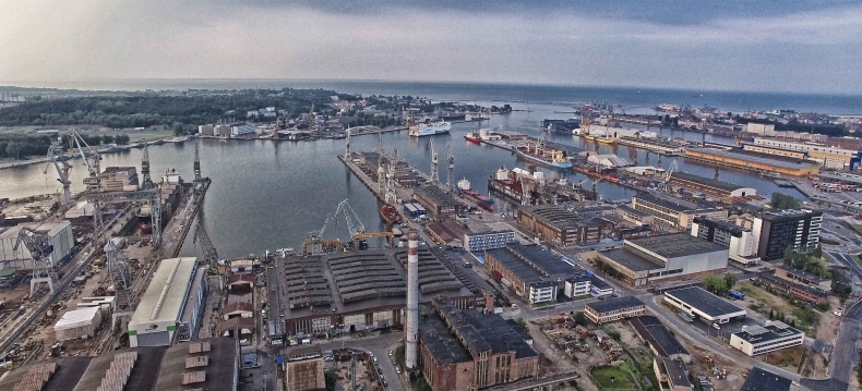 Senat przyjął ustawę stoczniową. Trwa oczekiwanie na podpis prezydenta RP - GospodarkaMorska.pl