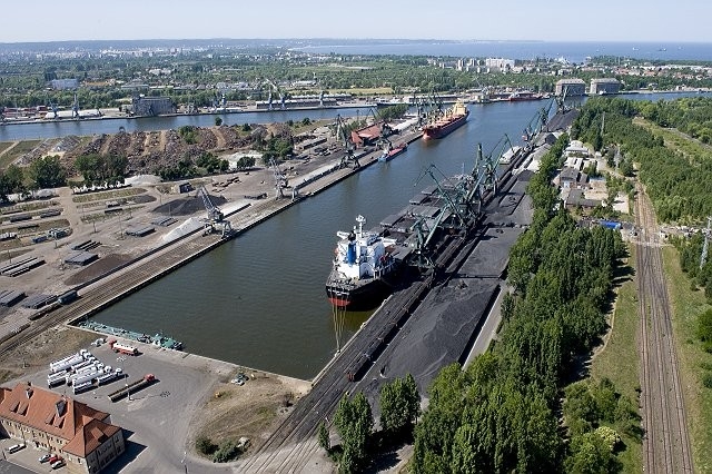 ROHLIG SUUS Logistics wzmacnia ofertę połączeń morskich z Dalekim Wschodem - GospodarkaMorska.pl