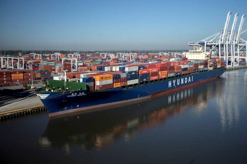 Stawki frachtowe kontenerowców ponownie spadły - GospodarkaMorska.pl