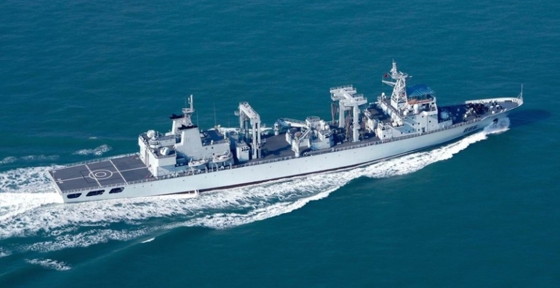 Japonia: dwa chińskie okręty wpłynęły na japońskie wody terytorialne - GospodarkaMorska.pl