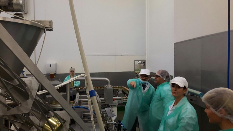 Wizyta szefa resortu gospodarki morskiej w Kartoszynie - GospodarkaMorska.pl