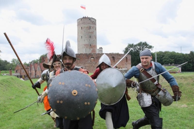 Twierdza Wisłoujście: zapowiedź inscenizacji bitwy morskiej - GospodarkaMorska.pl
