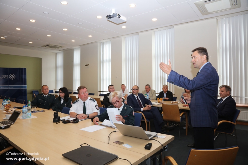 Pierwszy etap prac nad Port Community System w Gdyni - GospodarkaMorska.pl