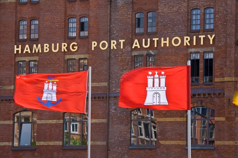 Port Hamburg: stabilnie w I półroczu - GospodarkaMorska.pl