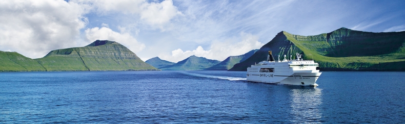Coraz więcej osób podróżujących na Islandię wybiera prom - GospodarkaMorska.pl
