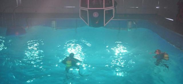 Szkolenie wodne personelu latającego - GospodarkaMorska.pl