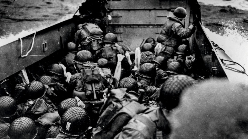 W Świnoujściu łodzie desantowe, spadochroniarze i czołgi na widowisku - GospodarkaMorska.pl