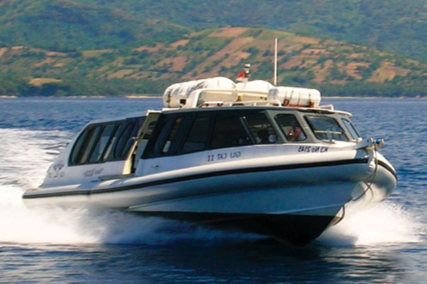 Wypadek promu na Bali. 2 osoby nie żyją - GospodarkaMorska.pl