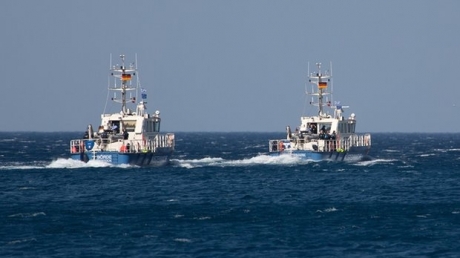 Zatonęła łódź z 600 migrantami, co najmniej 42 ofiary - GospodarkaMorska.pl