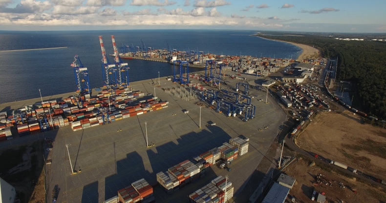 Drugie nabrzeże (T2) terminalu kontenerowego DCT Gdańsk prawie gotowe. Otwarcie za miesiąc - GospodarkaMorska.pl