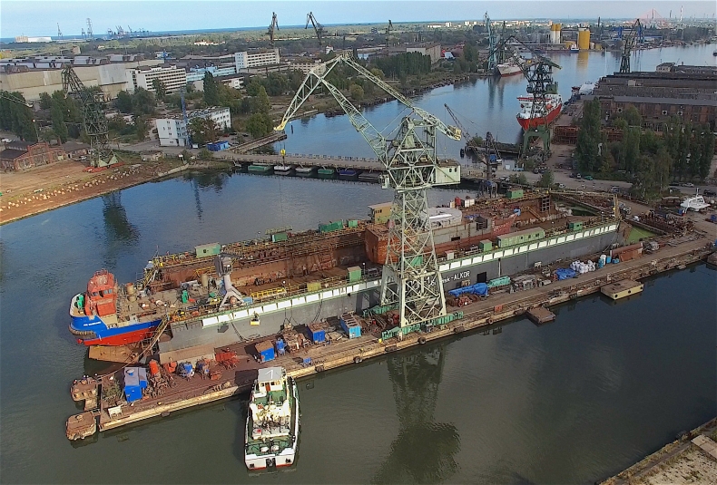 Nowoczesny kadłub zwodowany w stoczni Safe w Gdańsku - GospodarkaMorska.pl