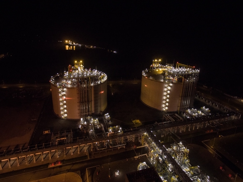 Oszczędności niech zaczną od siebie - prezydent Świnoujścia o staraniach spółki PLNG - GospodarkaMorska.pl
