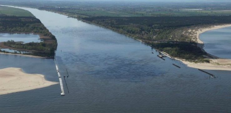 Cofka na Zalewie wiślanym. Żuławom grozi  powódź - GospodarkaMorska.pl