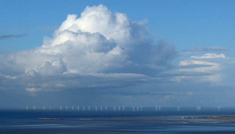 OZE przyszłością energetyki. W Europie szybko rozwija się energia wiatrowa, szczególnie farmy morskie - GospodarkaMorska.pl