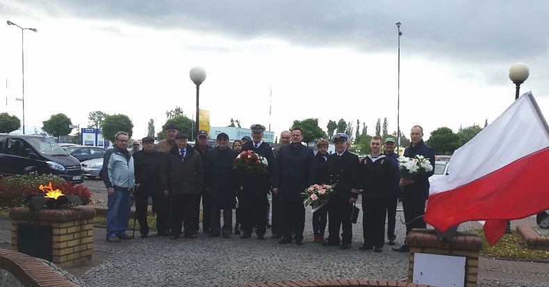 Rocznica zatonięcia „Cyranki” - GospodarkaMorska.pl