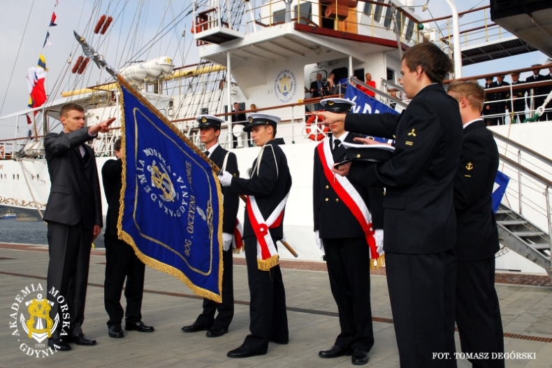 Akademia Morska w Gdyni: uczelnia o światowej renomie zaczyna rok akademicki - GospodarkaMorska.pl