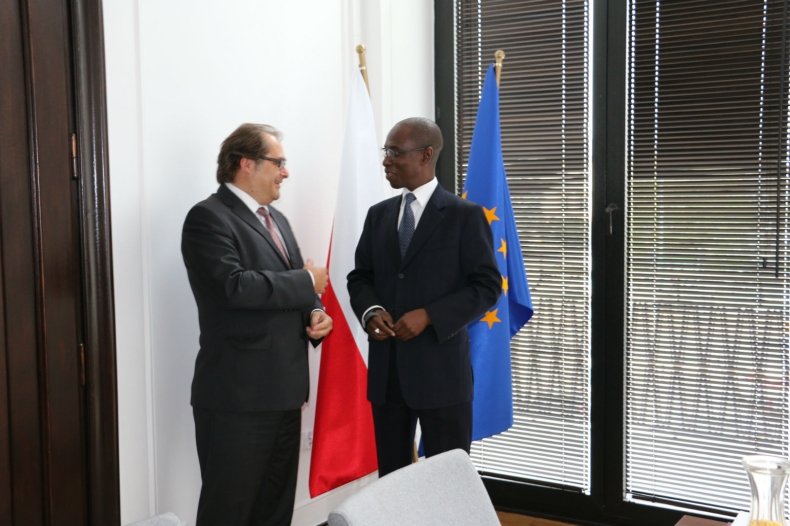 Ambasador Senegalu u Ministra Gospodarki Morskiej - GospodarkaMorska.pl