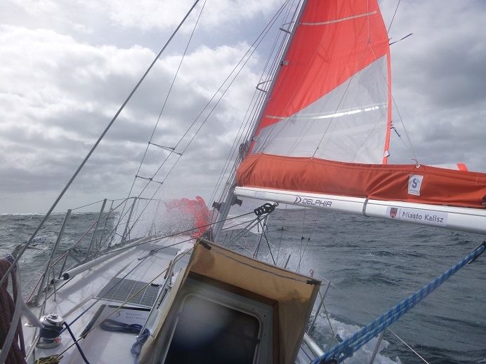 Polacy Dookoła Świata: po wypadku na oceanie kapitan Czarciński wrócił do Polski - GospodarkaMorska.pl