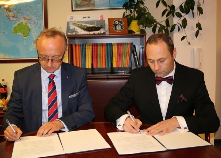 PRS i PŻM podpisały umowę dot. sprawowania przez PRS nadzoru nad statkami PŻM - GospodarkaMorska.pl