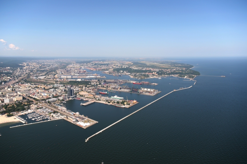 Wzrost przeładunków w gdyńskim porcie - GospodarkaMorska.pl