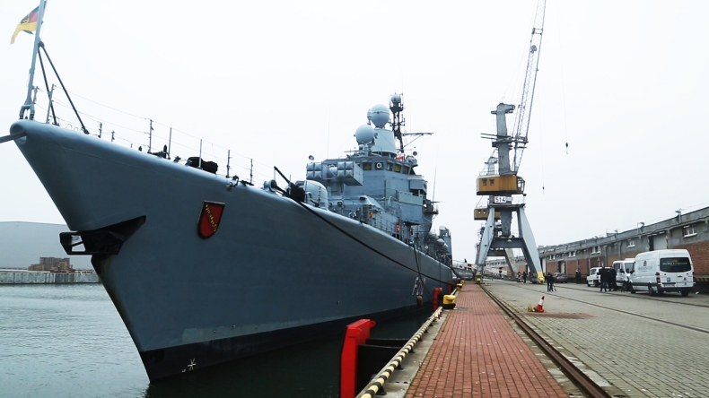 Niemiecka fregata „Karlsruhe” wpłynęła do gdańskiego portu. Byliśmy na pokładzie (wideo) - GospodarkaMorska.pl