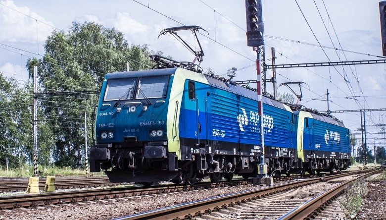 Rząd dodaje ekstra 2,15 mld zł na drogi i kolej - GospodarkaMorska.pl