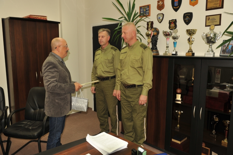 Morski Oddział Straży Granicznej: wyróżnienia za ratowanie życia i zdrowia - GospodarkaMorska.pl