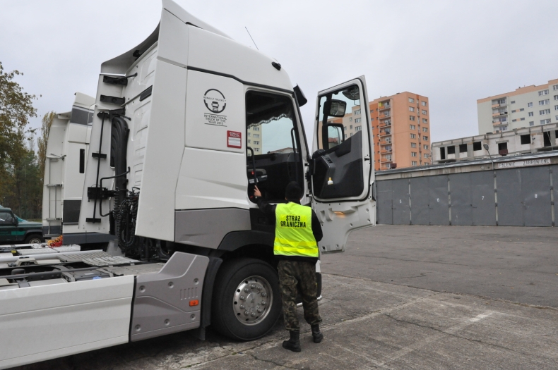 Renault warte 300 tys. zł odnalezione w Świnoujściu - GospodarkaMorska.pl