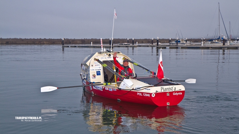 Trójmiejski podróżnik Romuald Koperski rozpoczął samotny rejs przez Atlantyk - GospodarkaMorska.pl