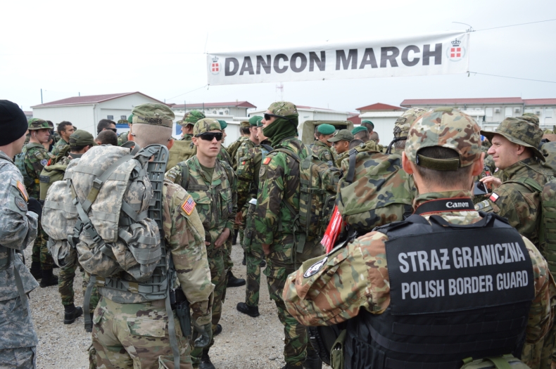 Funkcjonariusze MOSG powróili z misji w Macedonii i na Węgrzech - GospodarkaMorska.pl