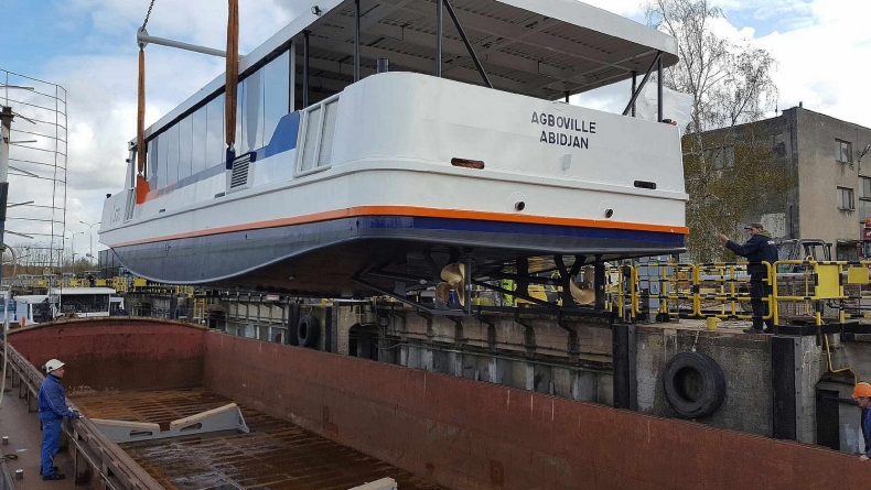 Tramwaje wodne płyną Odrą do Szczecina. Trafią na Wybrzeże Kości Słoniowej (foto) - GospodarkaMorska.pl