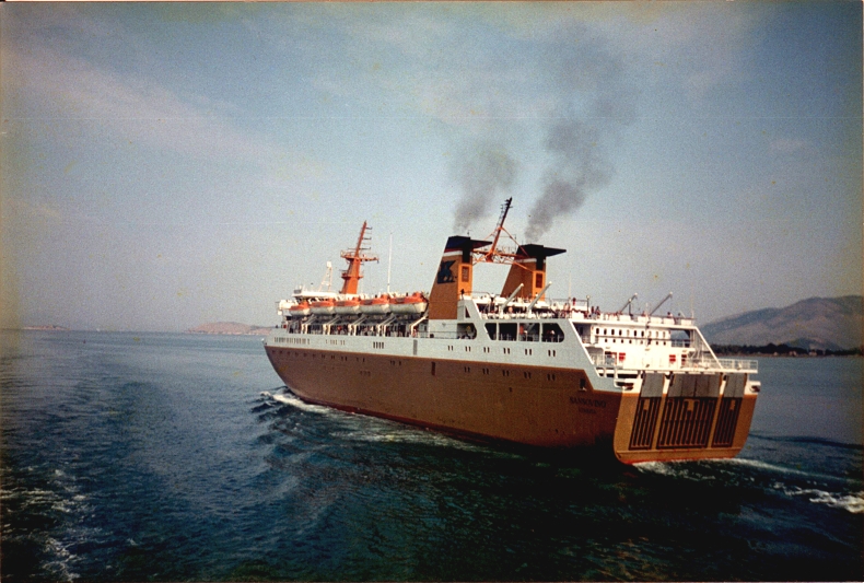 Trzech mechaników otruło się na pokładzie statku zacumowanego we Włoszech - GospodarkaMorska.pl