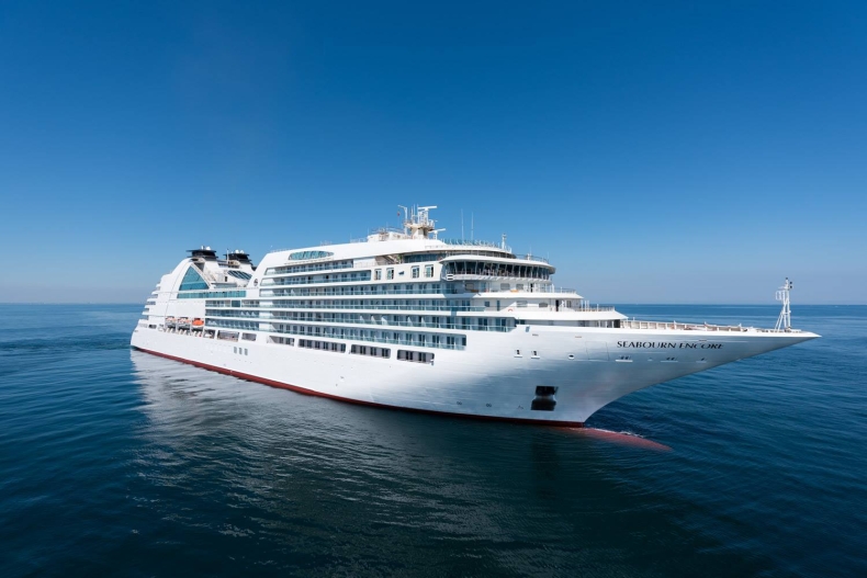 Wycieczkowiec Seabourn Encore przekazany armatorowi - GospodarkaMorska.pl