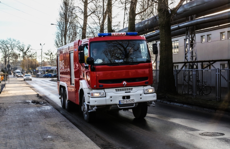 Pożar w stoczni Remontowa w Gdańsku - GospodarkaMorska.pl