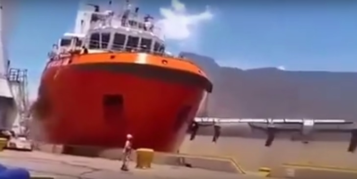 Wypadek w suchym doku. Co poszło nie tak? (wideo) - GospodarkaMorska.pl