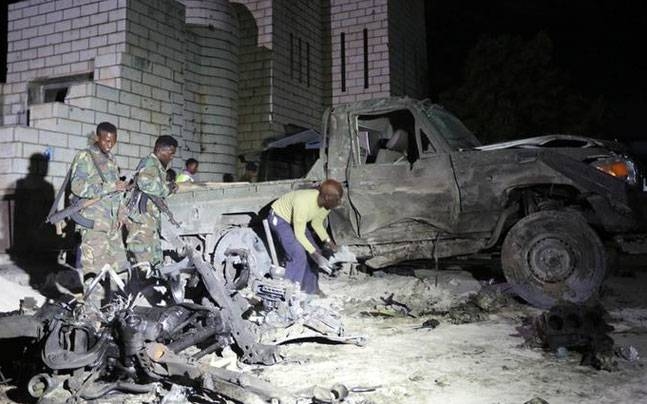 Zamach terrorystyczny w największym porcie Somalii. Nie żyje 29 osób - GospodarkaMorska.pl