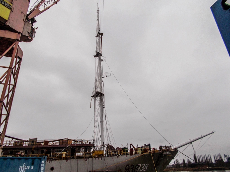 Żaglowiec dla Algierczyków z fokmasztem (foto) - GospodarkaMorska.pl