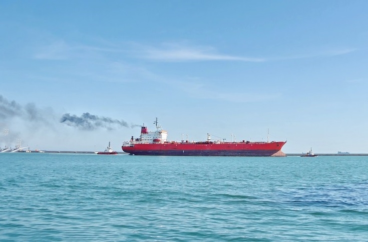 18 rannych po wybuchu tankowca na Filipinach - GospodarkaMorska.pl