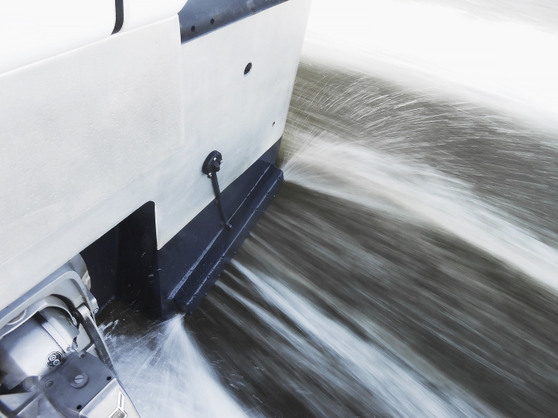 Automatyczny system kontroli trymu Zipwake – urządzenie skazane na sukces - GospodarkaMorska.pl