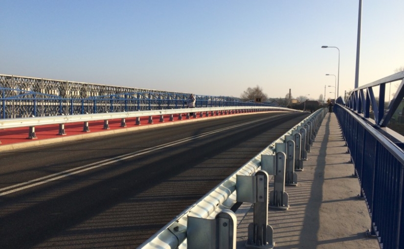 Otwarto dla ruchu nowy most przez Wartę w Skwierzynie - GospodarkaMorska.pl