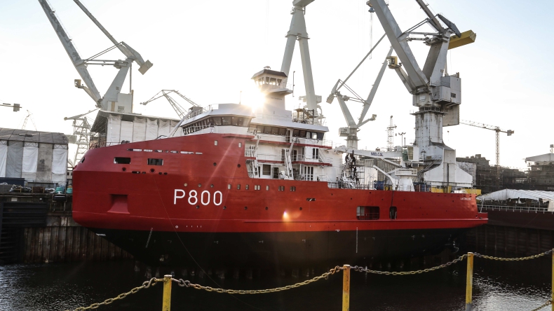 Stocznia CRIST zwodowała nowoczesny statek polarny (foto, wideo) - GospodarkaMorska.pl