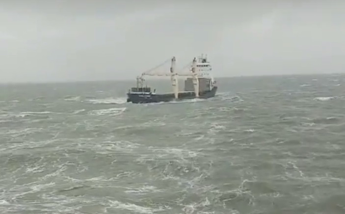 Ekstremalna akcja ratunkowa na Morzu Czarnym (wideo) - GospodarkaMorska.pl