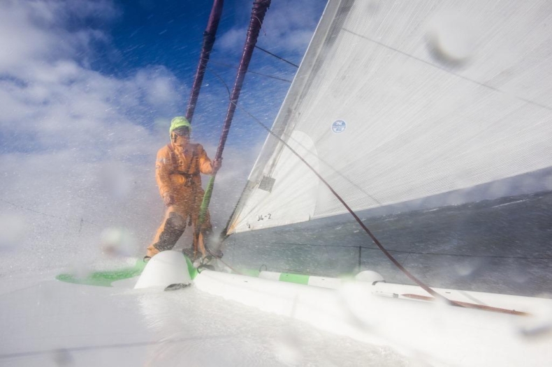 Zbigniew Gutkowski przekroczył równik - GospodarkaMorska.pl