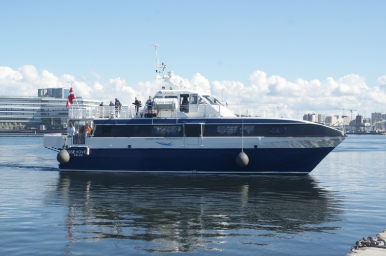 Przyszłość serwisu Aarhus-Samsø wisi na włosku - GospodarkaMorska.pl