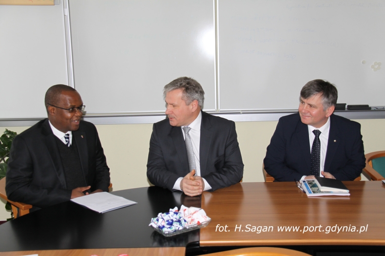 Wizyta Ambasadora Republiki Południowej Afryki w Porcie Gdynia - GospodarkaMorska.pl