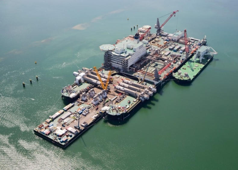 Najważniejsze statki 2016 roku: Pioneering Spirit - GospodarkaMorska.pl