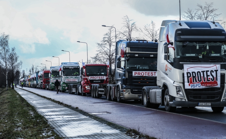 Nowy parking przy DCT. Kierowcy nie są zadowoleni - GospodarkaMorska.pl