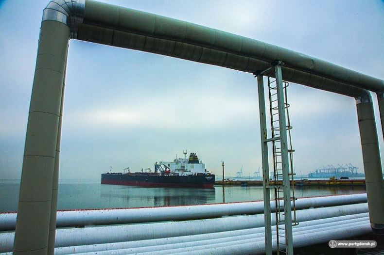 Gdańsk: Kolejna dostawa ropy irańskiej dla polskiej rafinerii - GospodarkaMorska.pl