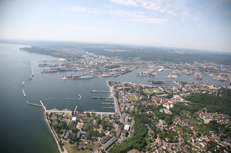 Porty morskie w polityce gospodarczej Polski - GospodarkaMorska.pl