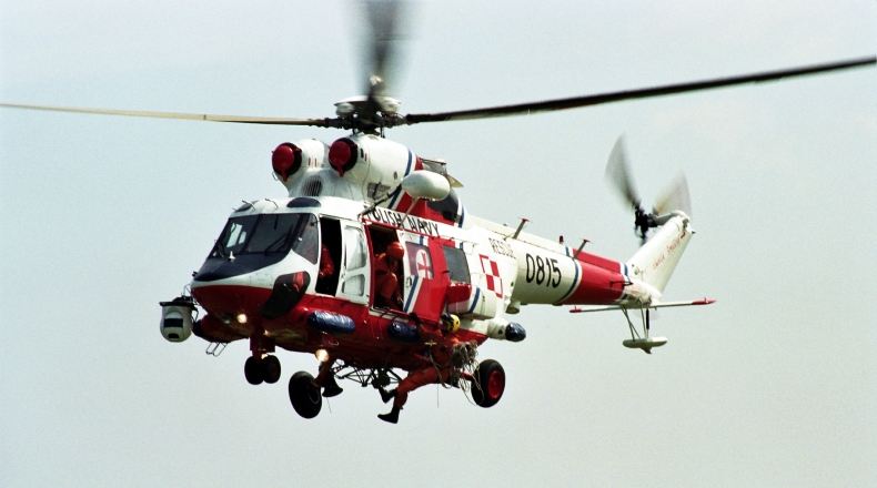 Niedługo nie będzie czym latać nad Bałtykiem. Przedłuża się modernizacja śmigłowców ratunkowych dla marynarki - GospodarkaMorska.pl